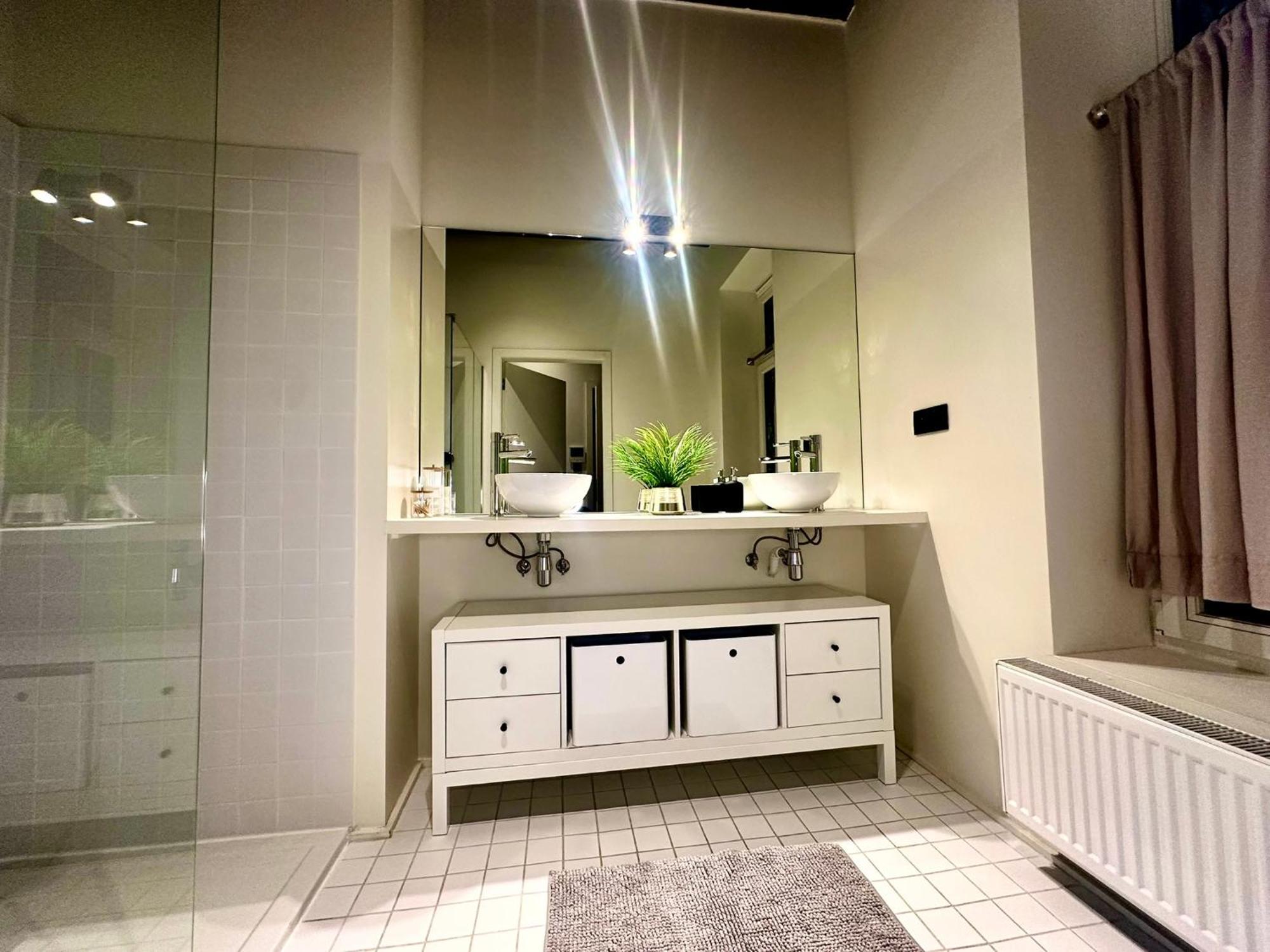 Luxury Suites Princess By Rikas Hotels Anvers Extérieur photo