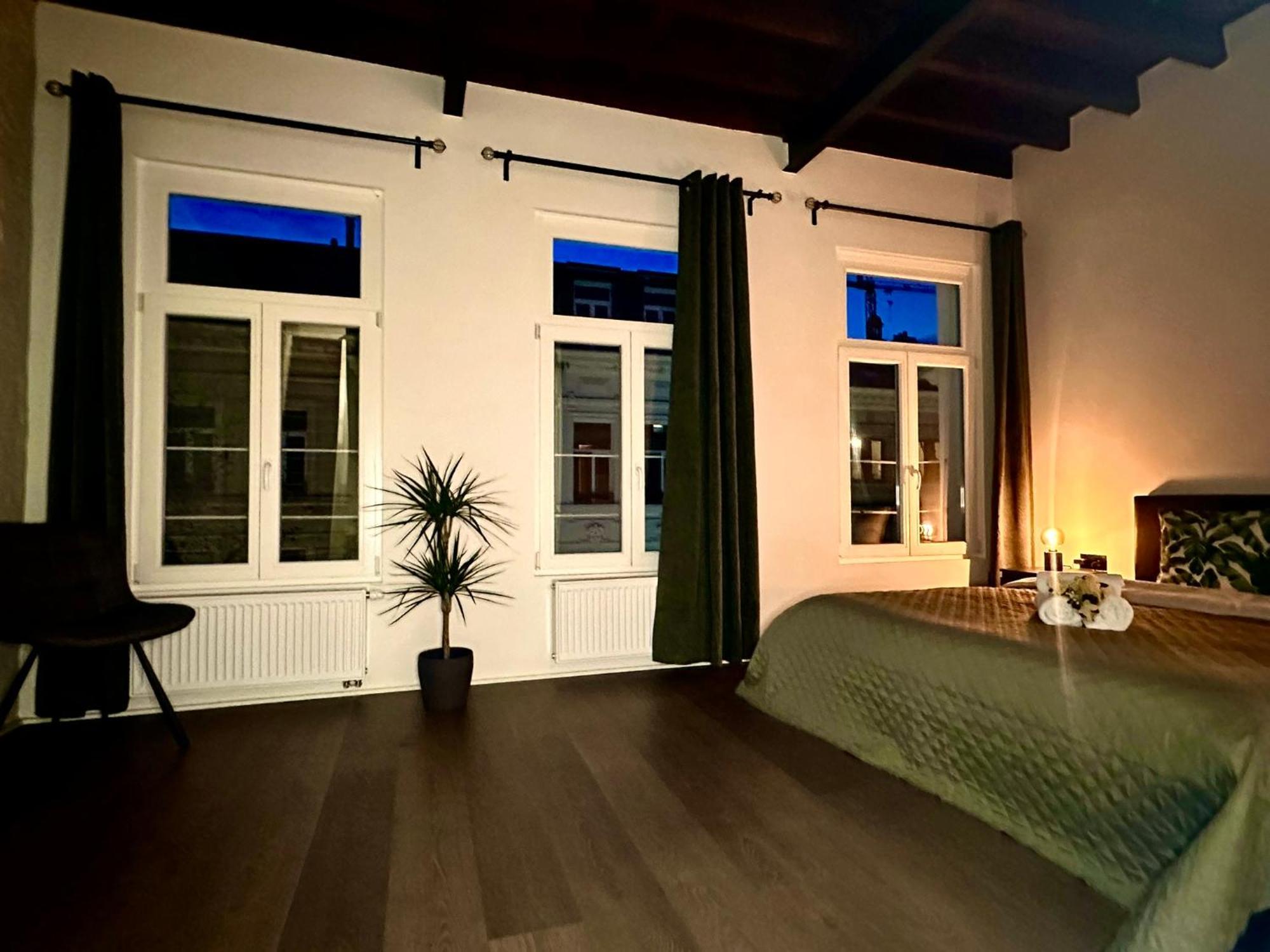 Luxury Suites Princess By Rikas Hotels Anvers Extérieur photo